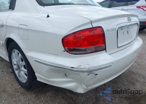 2004 Hyundai Sonata Gls/Lx from USA, damaged, VIN KMHWF35H14A996574